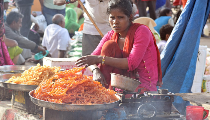 疫情最新报道街道：重新拾起生活的脚步