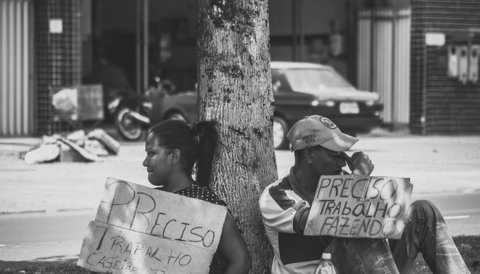 巴西疫情最新电影：全球视野下的震撼叙事