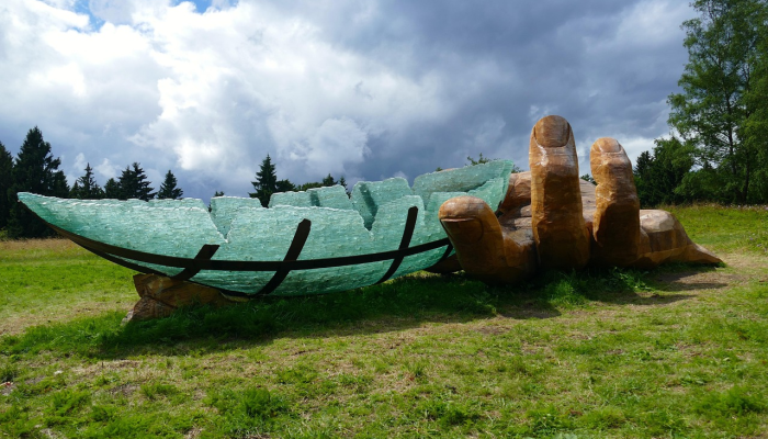 印尼蝗虫最新疫情：全球农业面临的巨大挑战